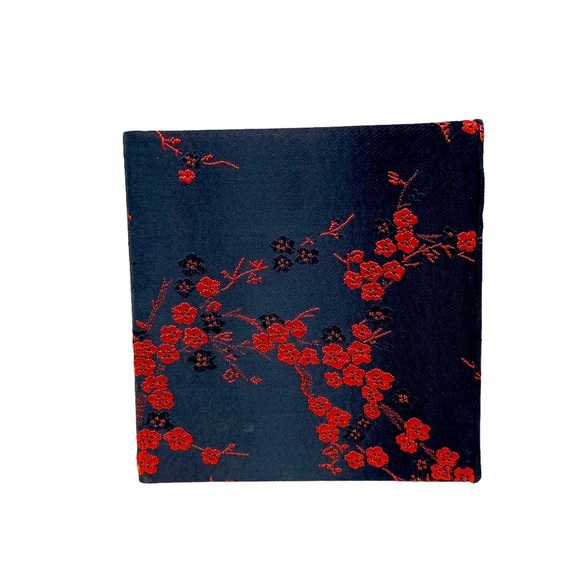 Porcelain Black Flower Petal Whale Tail Chopstick Rests Set of 4 Vintage. - Picture 4 of 7